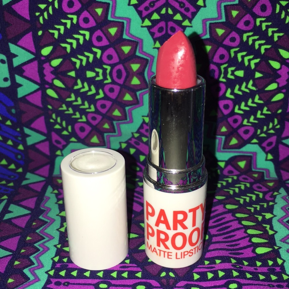 Party Proof Lipstick Matte Peony new